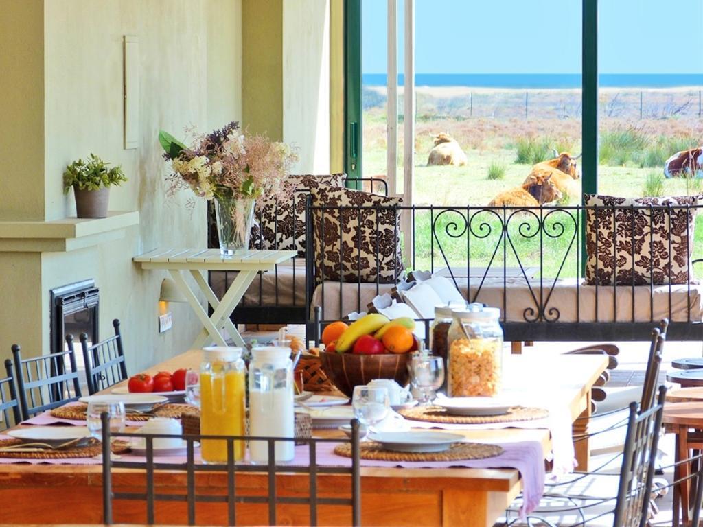 Гостевой дом Mas Del Mar Сант-Педро-Пескадор Экстерьер фото